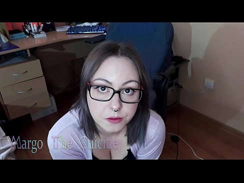 ❤️ สาวเซ็กซี่กับแว่นตาดูด Dildo ลึก ๆ บน Camera วิดีโอเซ็กส์ ที่เรา ❤